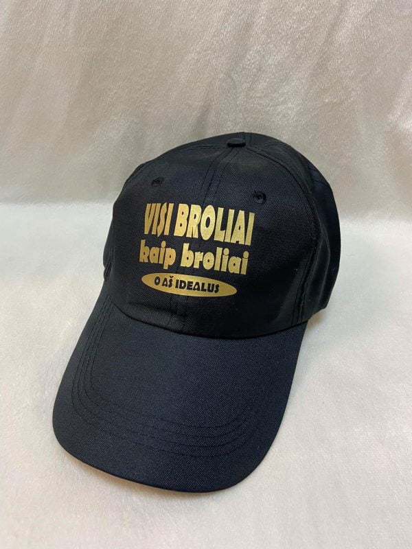 Kepurė su snapeliu “Visi broliai kaip broliai”