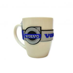 Puodelis dekoruotas modelinu “Volvo”