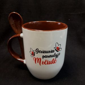 Puodelis su šaukšteliu “Geriausia pasaulyje močiutė”