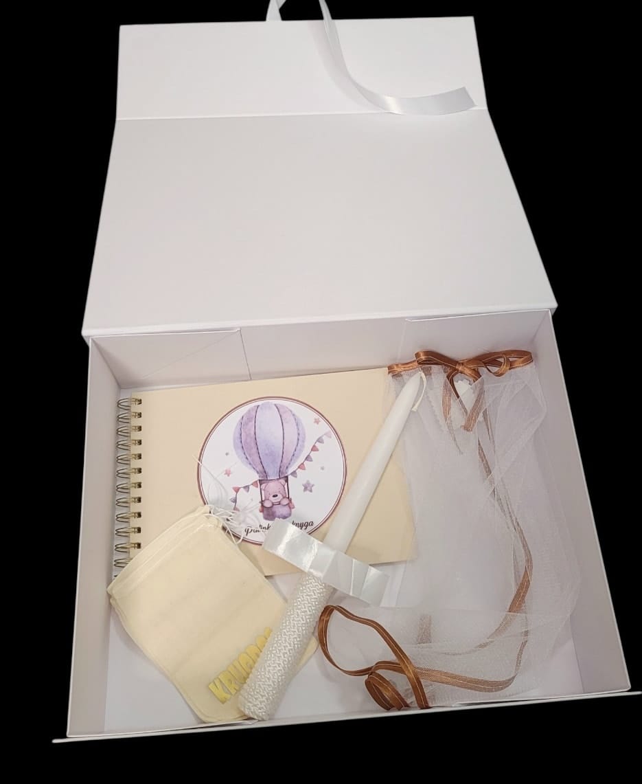 Krikštynų atributika